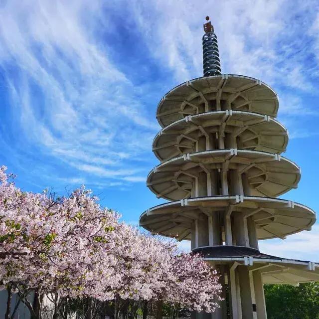 ジャパンタウンの平和塔